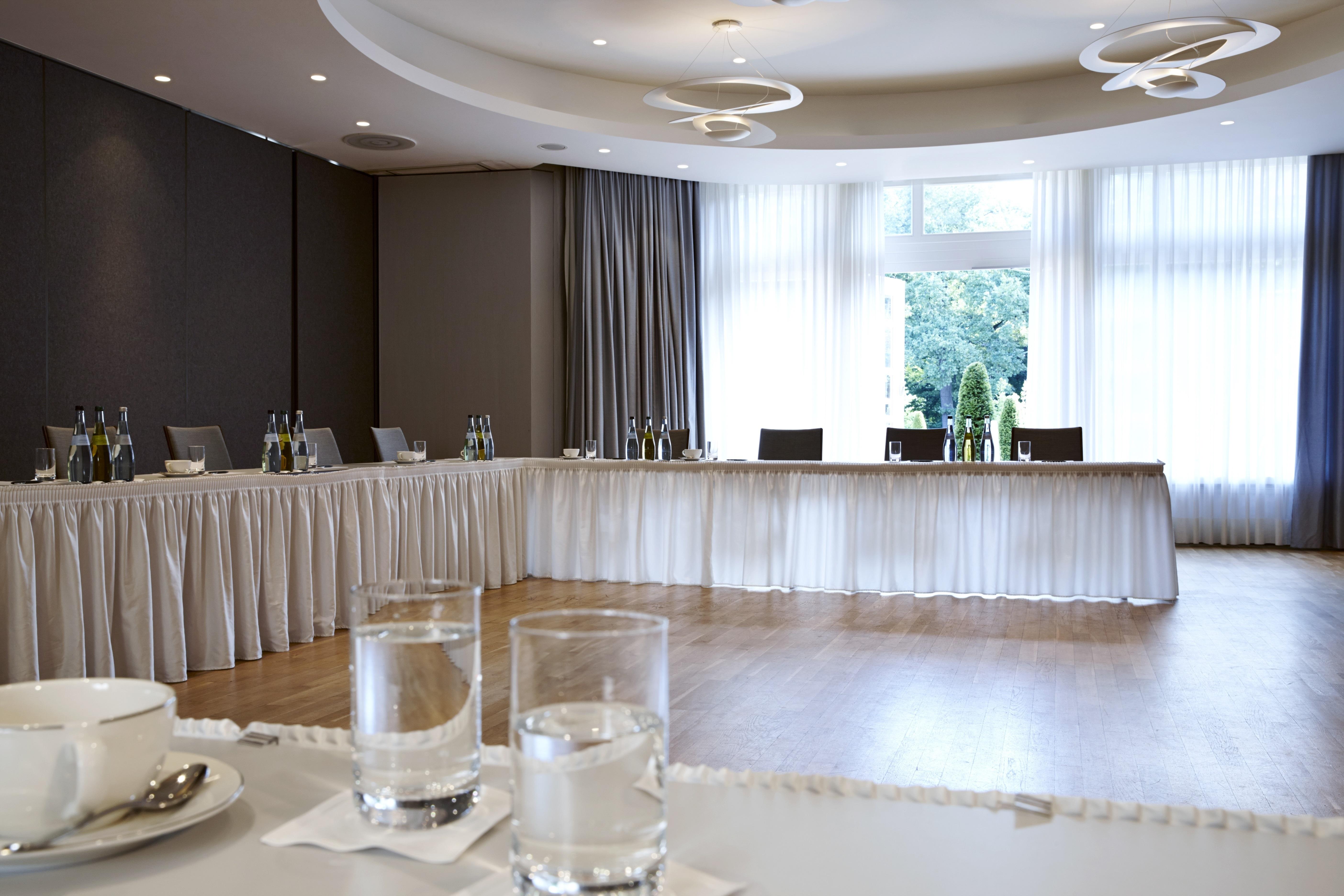 Waldhotel Stuttgart Bagian luar foto